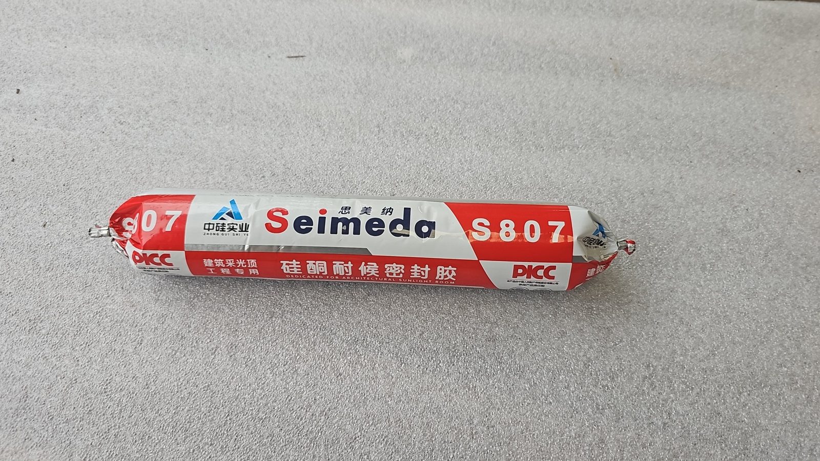 Seimeda S807 silicone weatherproof sealant in a 590 ml sausage pack, labelled for architectural sunlight rooms, with the PICC product-liability mark